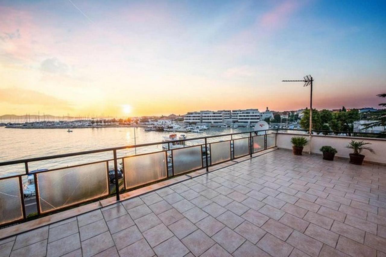 Amazing Seaview Apartment With A Balcony Near The Beach - Kneza Trpimira I Zadar Zewnętrze zdjęcie