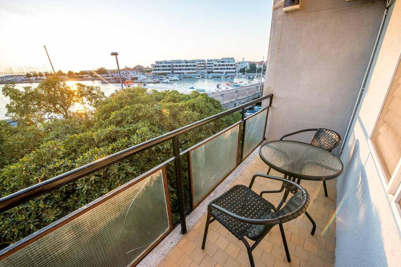 Amazing Seaview Apartment With A Balcony Near The Beach - Kneza Trpimira I Zadar Zewnętrze zdjęcie