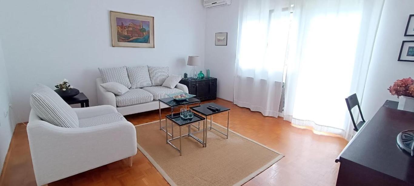 Amazing Seaview Apartment With A Balcony Near The Beach - Kneza Trpimira I Zadar Zewnętrze zdjęcie