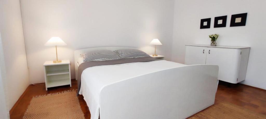 Amazing Seaview Apartment With A Balcony Near The Beach - Kneza Trpimira I Zadar Zewnętrze zdjęcie