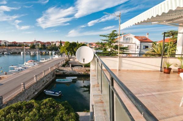 Amazing Seaview Apartment With A Balcony Near The Beach - Kneza Trpimira I Zadar Zewnętrze zdjęcie